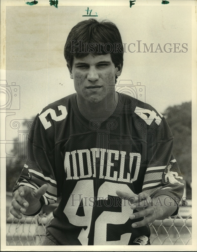 1986 Press Photo Midfield Football Player Harold Taylor, Sports - abns07819 - Historic Images