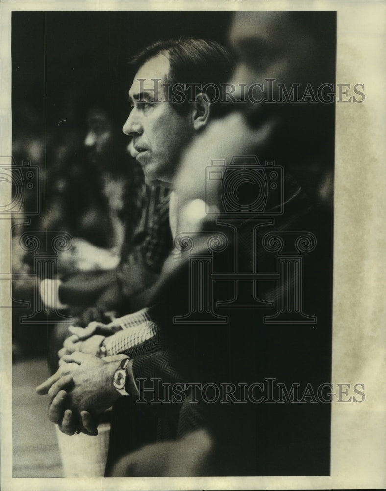 1976 Press Photo Sports Basketball C. M. Newton - abns07839 - Historic Images