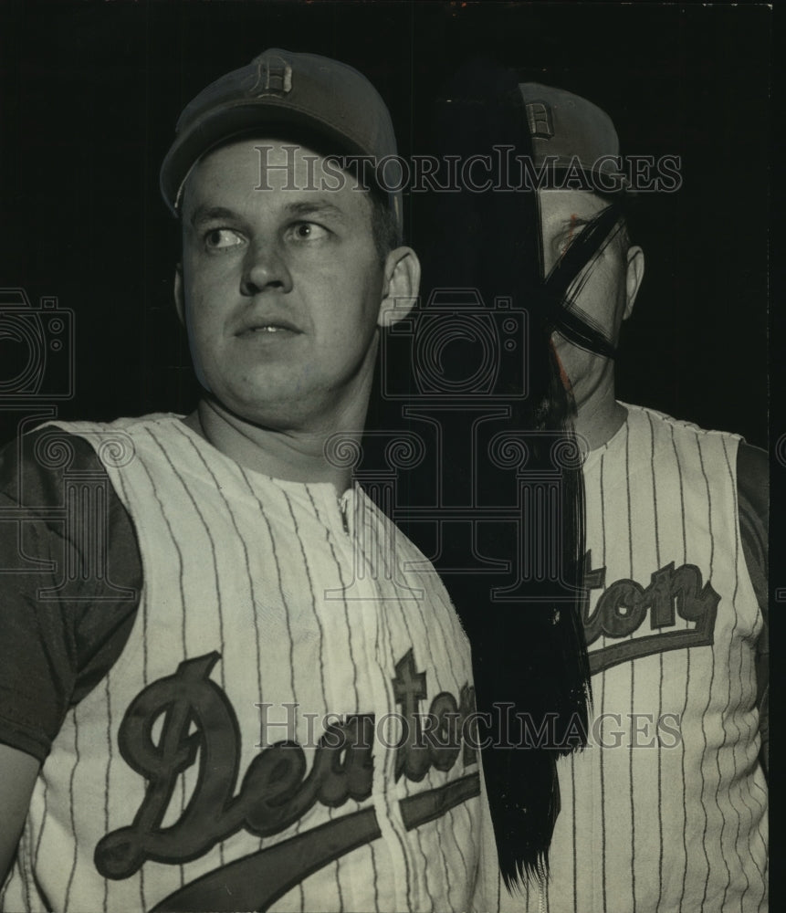 1966 Press Photo Deaton Baseball Players Joe Tucker, Roy Ishman - abns07852 - Historic Images