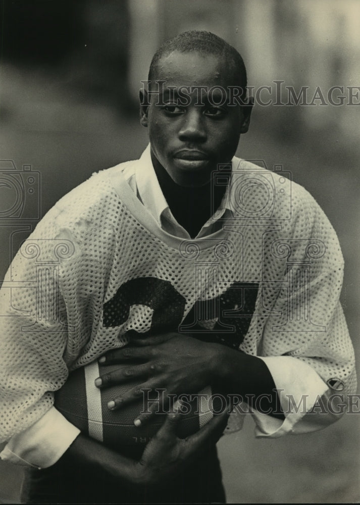 1983 Press Photo Reginald Robinson, John Carroll football player, Alabama - Historic Images