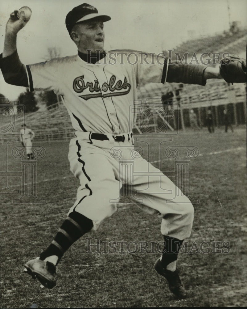 1952 Press Photo Orioles Baseball Player Dick Young, Sports - abns08046 - Historic Images