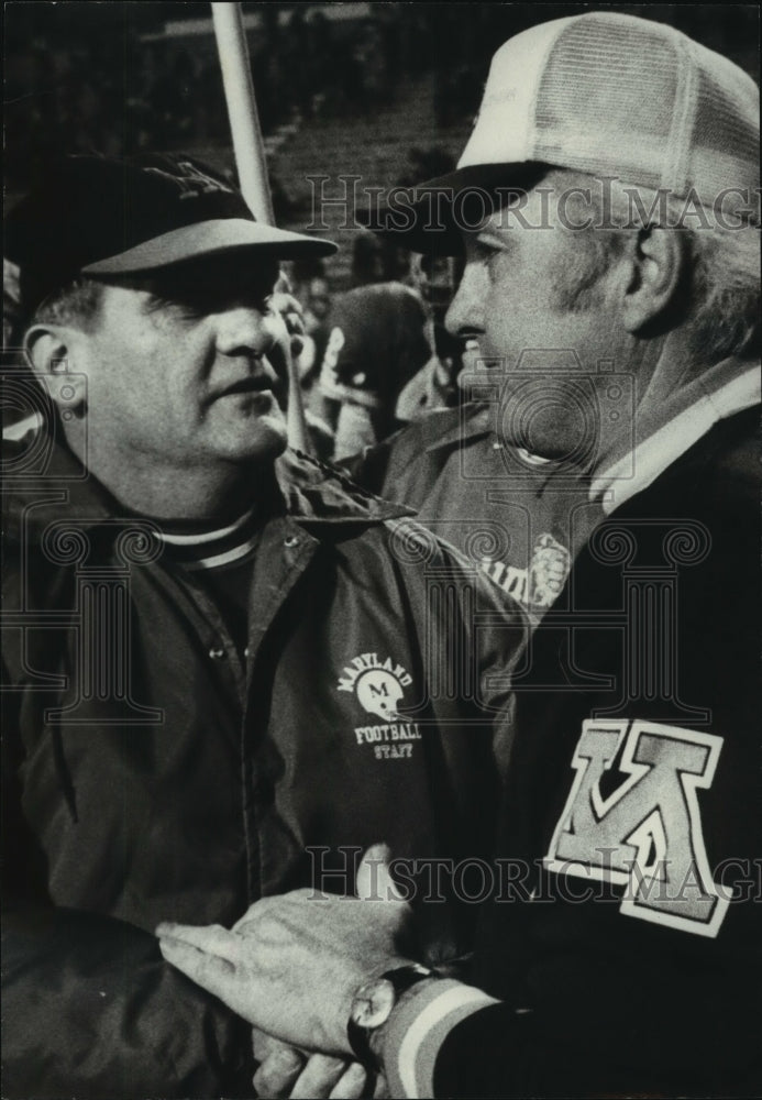 1977 Press Photo Football Coaches Claiborne and Stoll at Hall of Fame Game - Historic Images