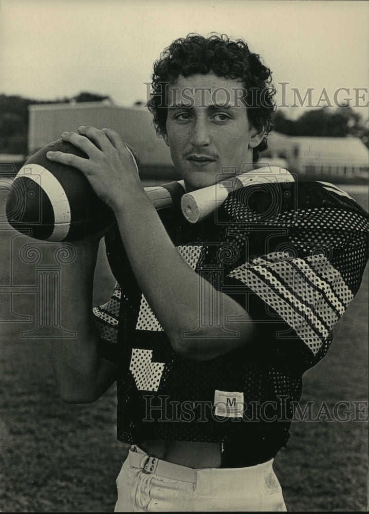 1983 Press Photo Football Player Jeffrey Stone, Corner, Sports - abns08122 - Historic Images