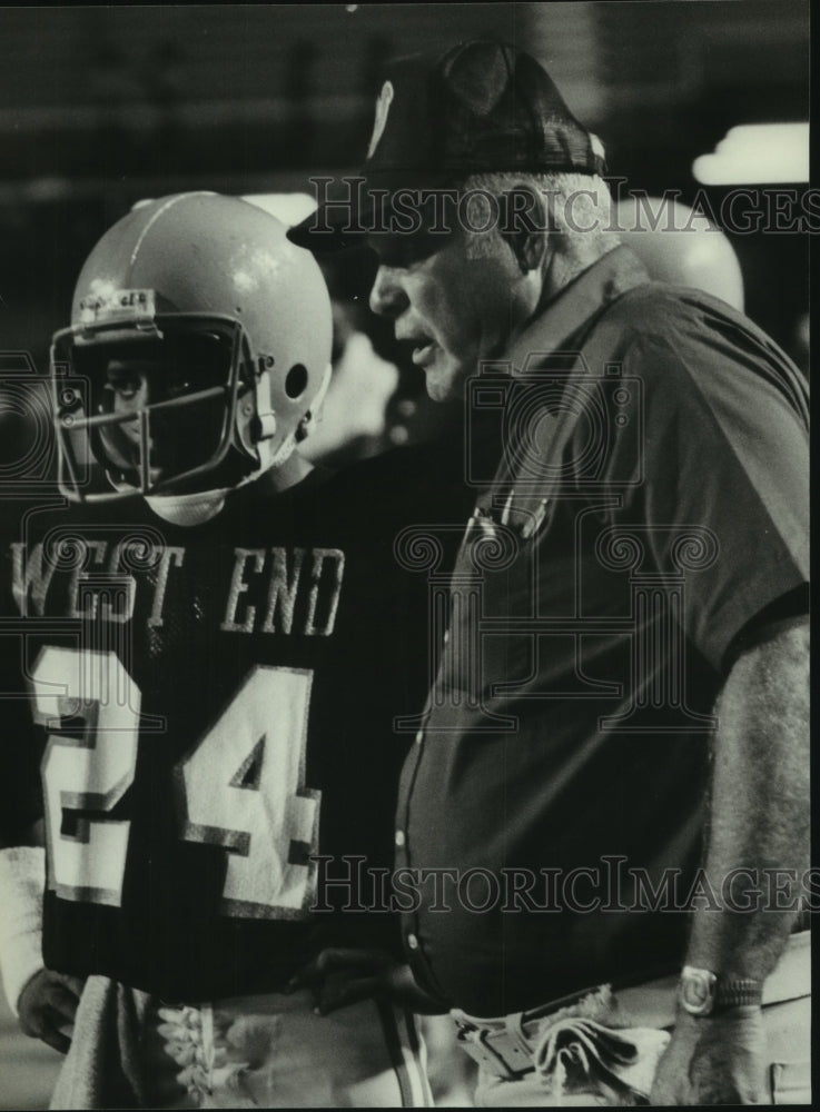 1980 Press Photo West End coach Ray Williams with Football Player Raymond Horn - Historic Images