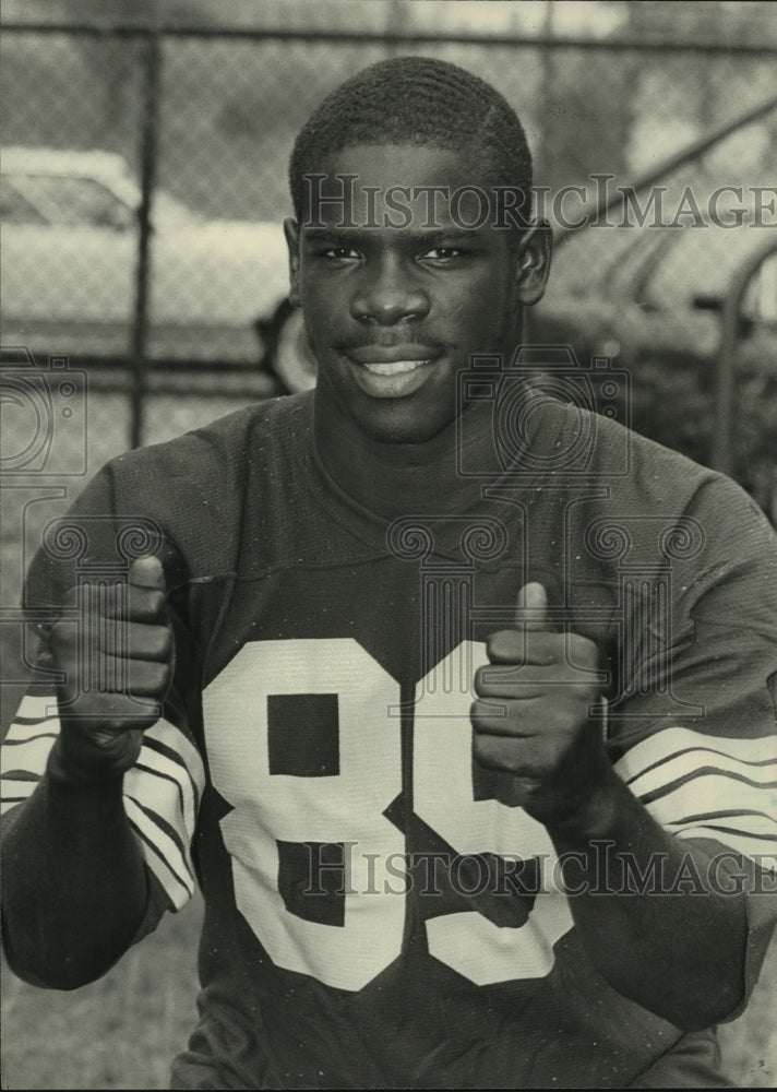 1983 Press Photo Woodlawn Football Player Ernest Hodge - abns08298 - Historic Images