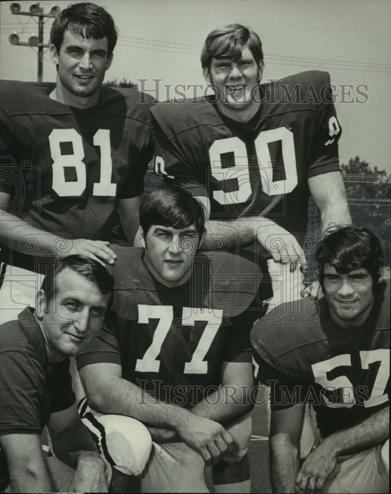 Press Photo Football Coach Richard Williamson with Defensive Football Players - Historic Images