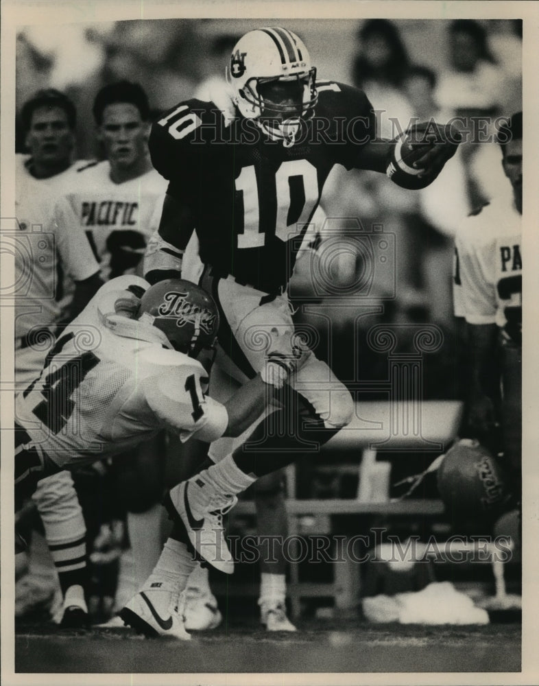 Press Photo Auburn University Football Versus Pacific - abnx00173 - Historic Images