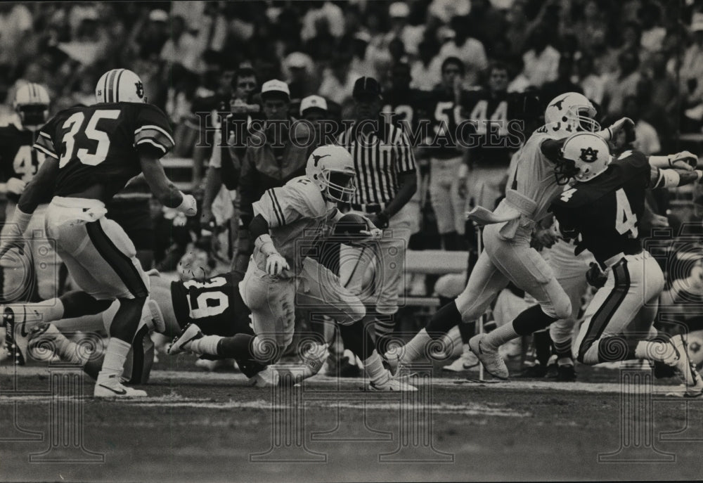 1987 Press Photo Auburn University Football Versus Texas - abnx01046 - Historic Images