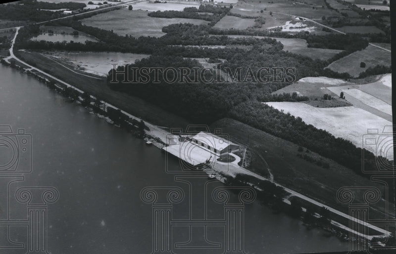 Load image into Gallery viewer, 1962 Press Photo Alabama-Aerial view of the Huntsville state dock facility.
