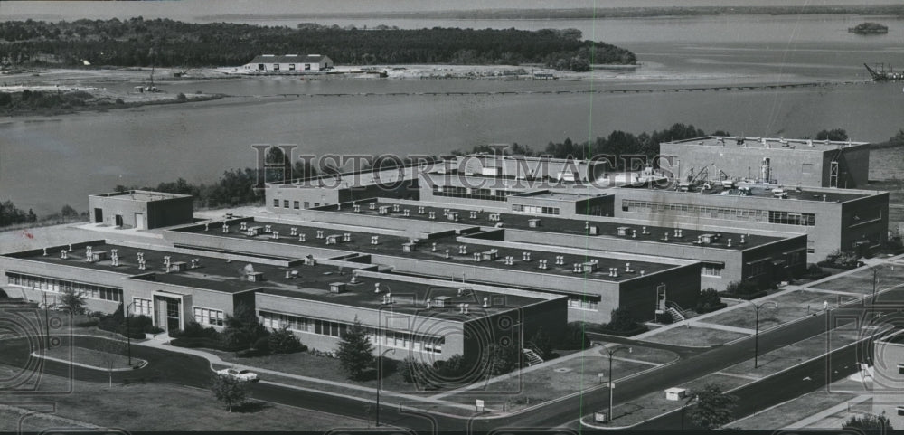 Press Photo Alabama-Decatur-Chemstrand Corp technical center for fiber research