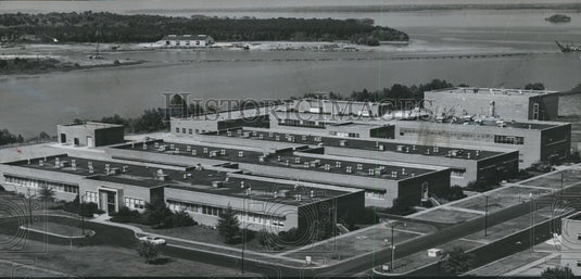 Press Photo Alabama-Decatur-Chemstrand Corp technical center for fiber research