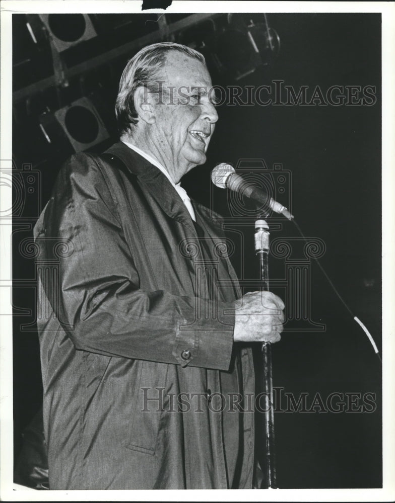 1981 Press Photo Alabama Coach Bear Bryant was the center of Bama Blast tribute - Historic Images