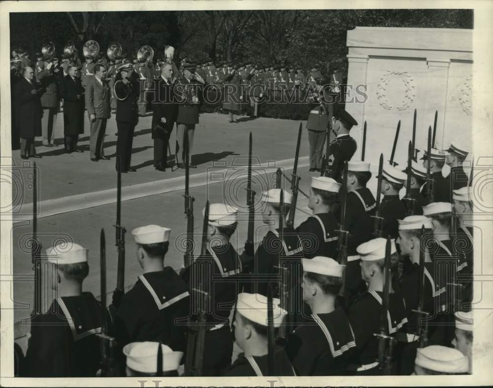 1939 Press Photo President pays tribute to Unknown Soldier at Armistice Event- Historic Images