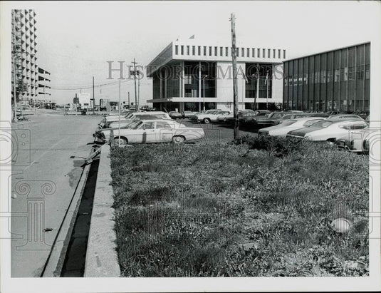 1974 Press Photo Mall on E 12th Street looking north to Lakeside - afa00942- Historic Images