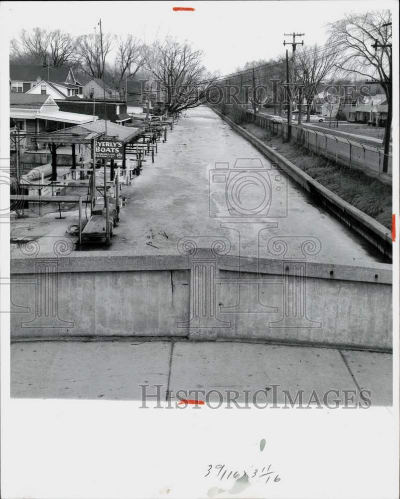 1960 Press Photo A view of Fox Creek, South of Jefferson, East Side of Detroit- Historic Images