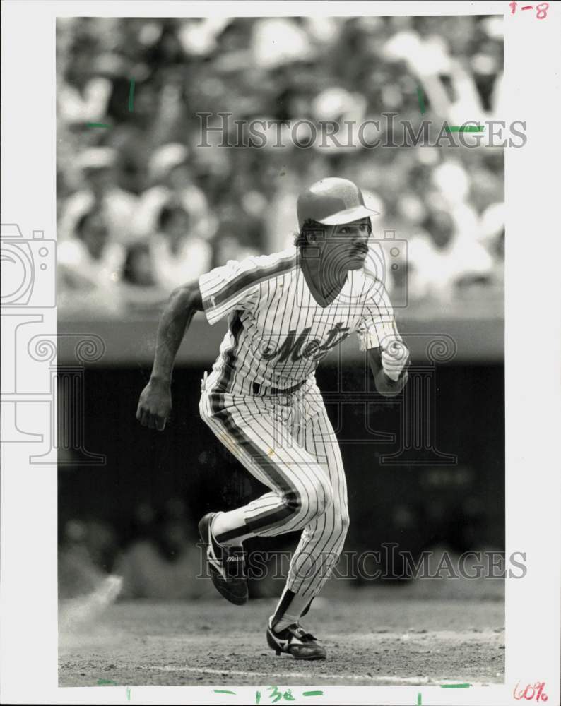 Press Photo New York Mets Baseball Player Juan Samuel Runs Bases in Game - Historic Images