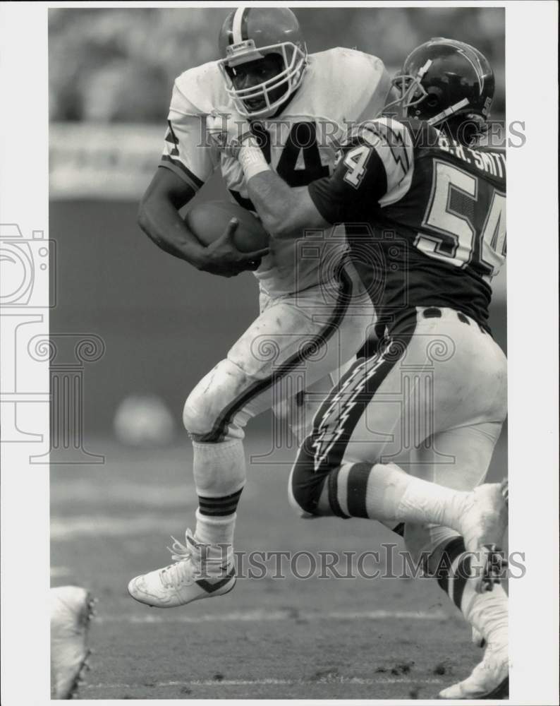 1987 Press Photo Cleveland Browns football player Kevin Mack vs. Chargers - Historic Images