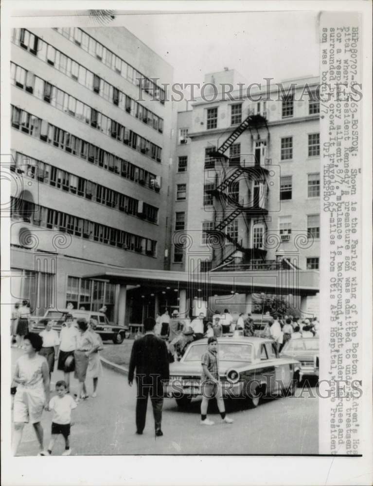 1963 Press Photo Son of President Kennedy Arrives at Boston Children&#39;s Hospital - Historic Images