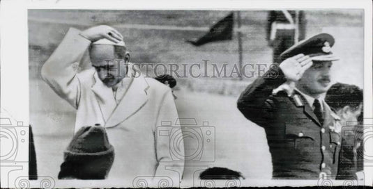 1964 Press Photo Pope Paul VI & King Hussein Listen to Anthem, Jordan - Historic Images