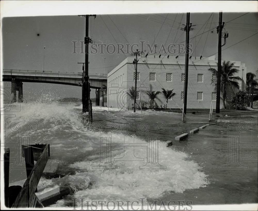 1992 Press Photo New FPL Power Station at Baker&#39;s Haulover - afa11978 - Historic Images