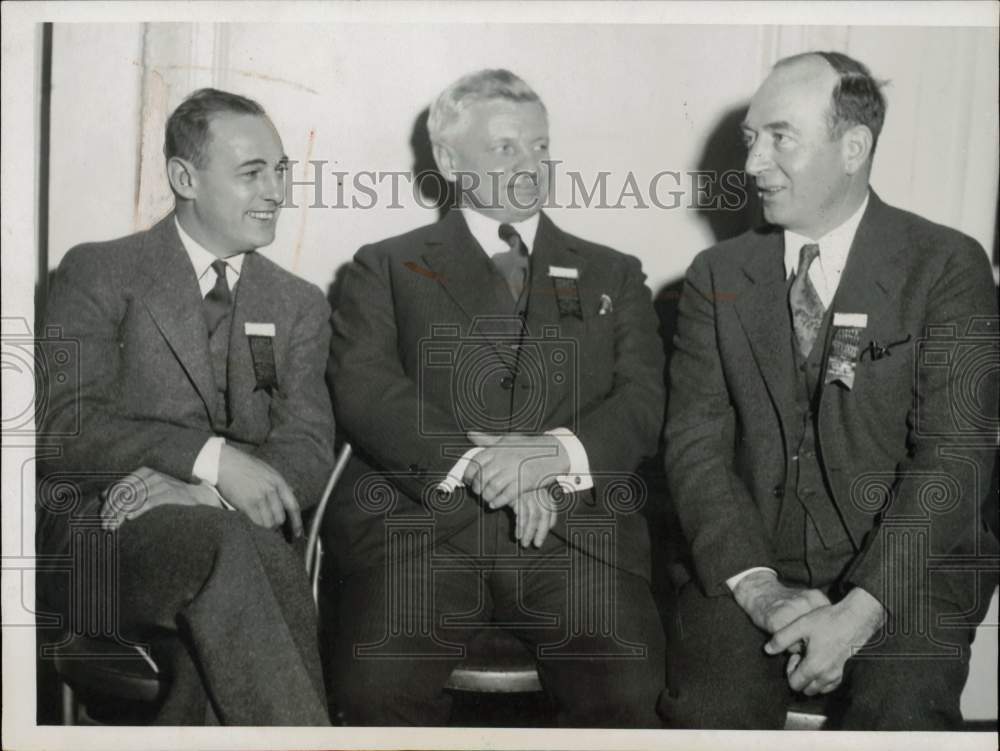 1933 Press Photo Harry Stuhldreher and other college coaches meet in Chicago - Historic Images