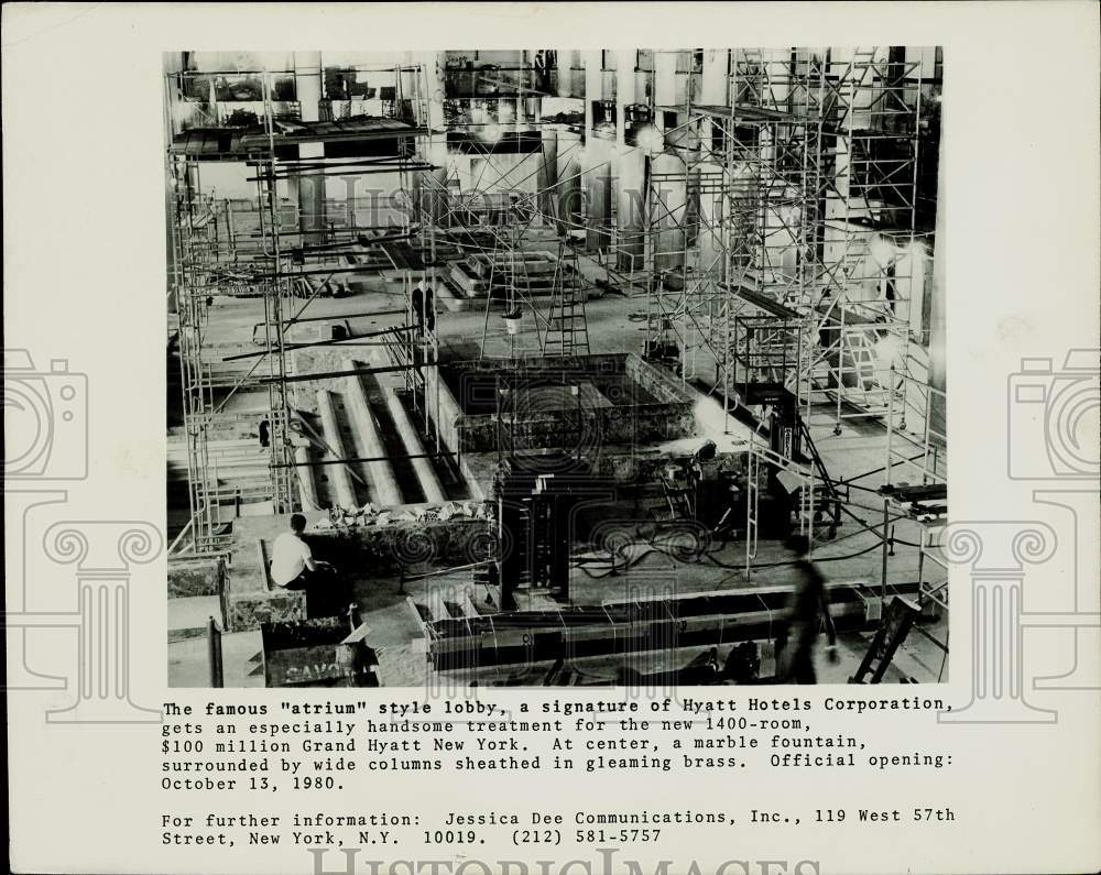 1980 Press Photo Lobby construction at Grand Hyatt New York hotel - afa16026 - Historic Images