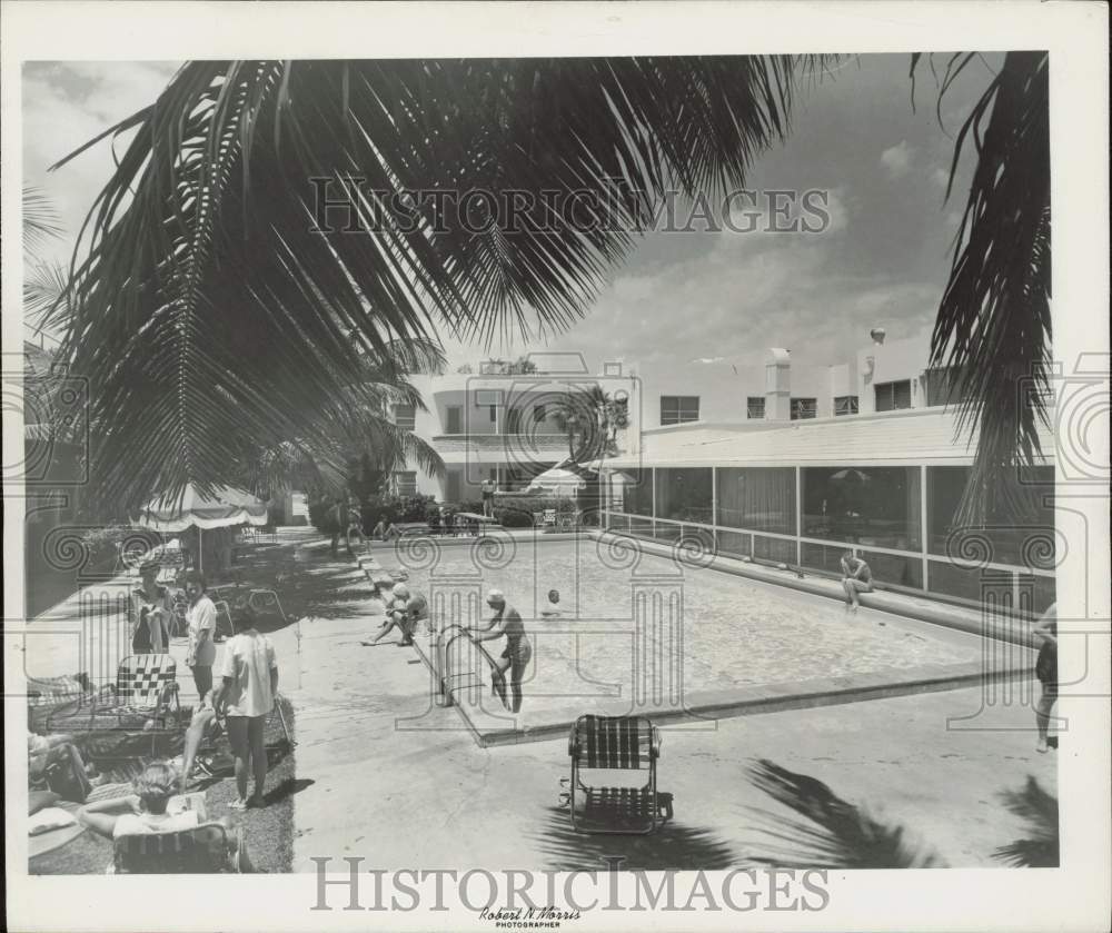 Press Photo Guests Visit Swimming Pool at Escape Hotel, Fort Lauderdale - Historic Images