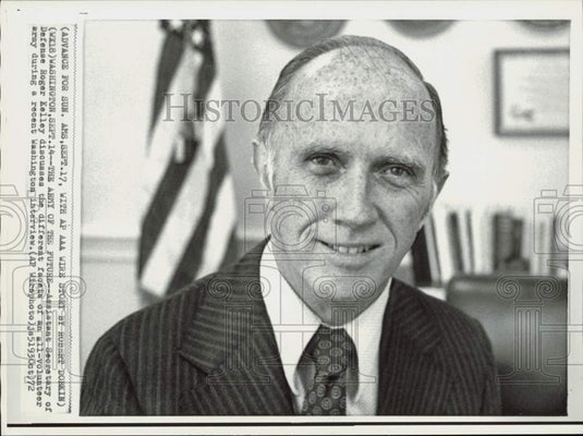 1972 Press Photo Assistant Secretary of Defense Roger Kelley in Washington, DC - Historic Images