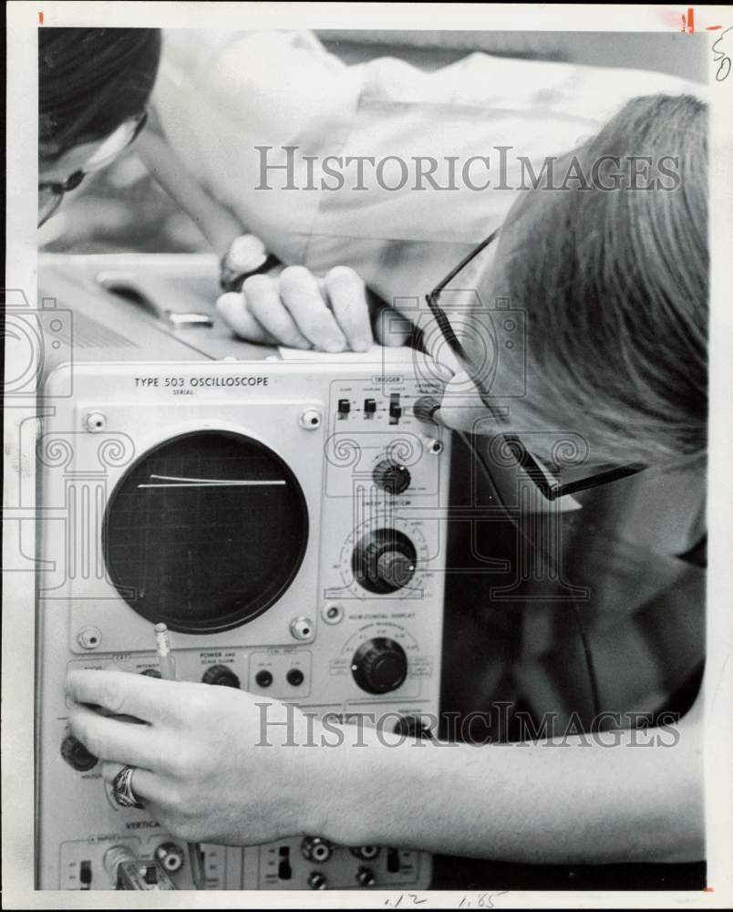 1970 Press Photo Lincoln High Student John Allen Changes Computer Circuits, CO - Historic Images