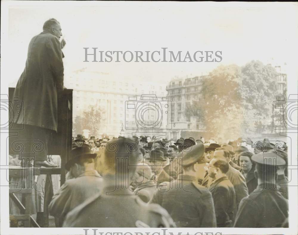 1941 Press Photo Speaker at Marble Arch in Hyde Park during World War II, London - Historic Images