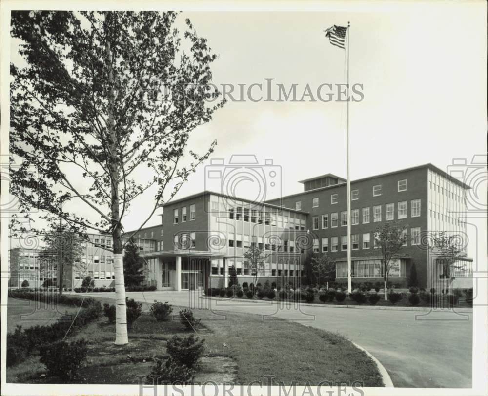 1956 Press Photo View of Westinghouse Research Laboratories near Pittsburgh - Historic Images