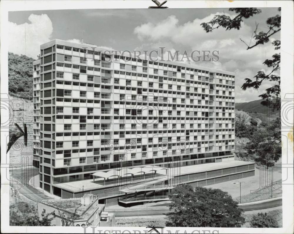 1955 Press Photo Apartment house in Caracas, Venezuela - afa32621- Historic Images