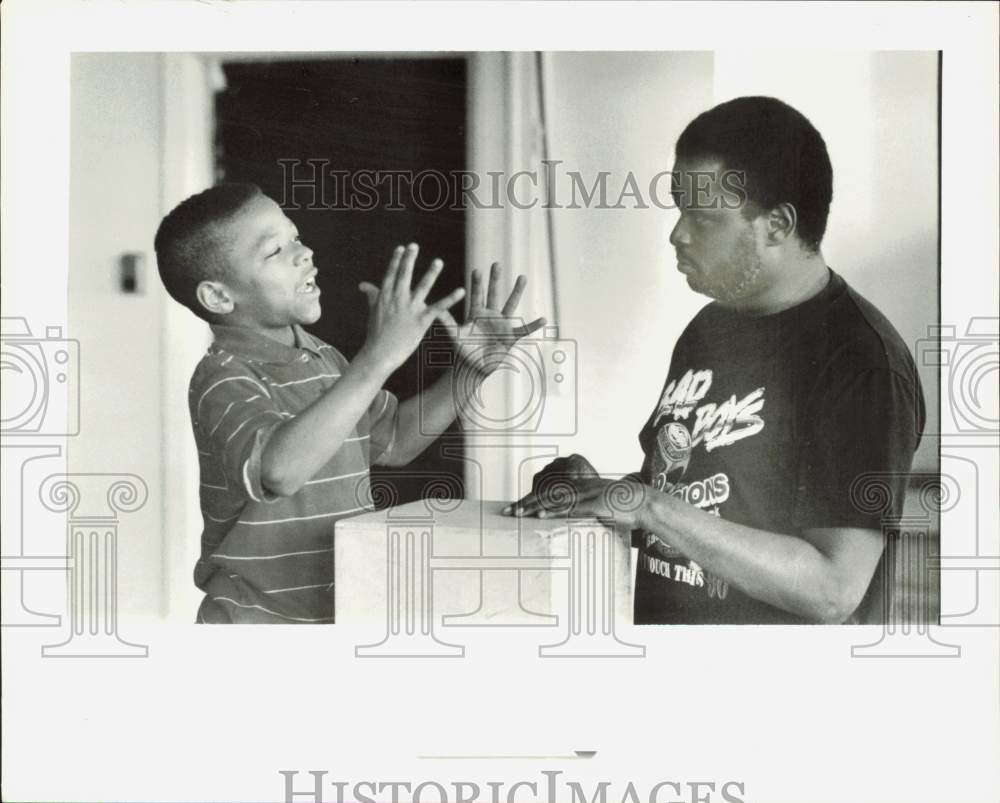 1991 Press Photo Young Actor Dorale Doyle And Artistic Director James Peddy - Historic Images