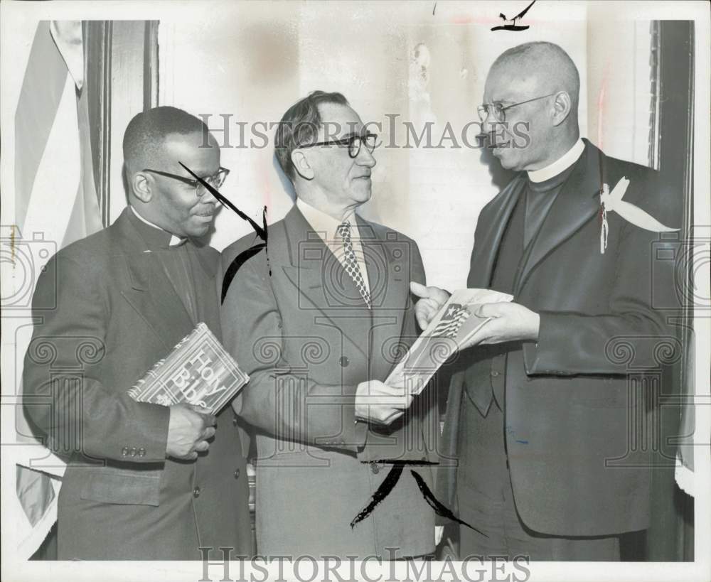 1952 Press Photo Rector Malcolm Dade, Detroit Mayor Cobo, African Bishop Harris - Historic Images