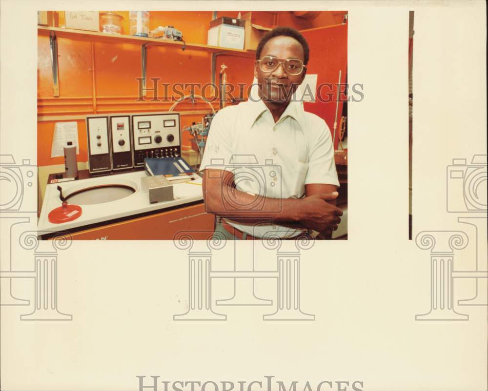 1983 Press Photo University Of Michigan Professor Dr. Christopher Chetsanga- Historic Images