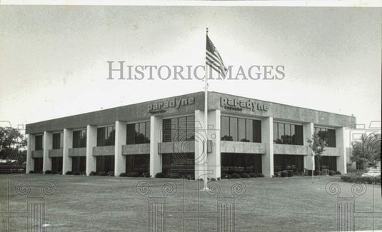 1985 Press Photo Paradyne Corporation building in Largo - afa38062 - Historic Images