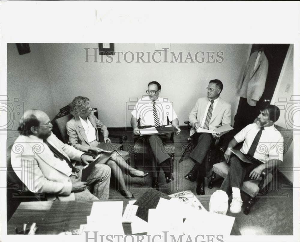 1990 Press Photo Kalamazoo Collect faculty at Admissions conference. - afa38189 - Historic Images