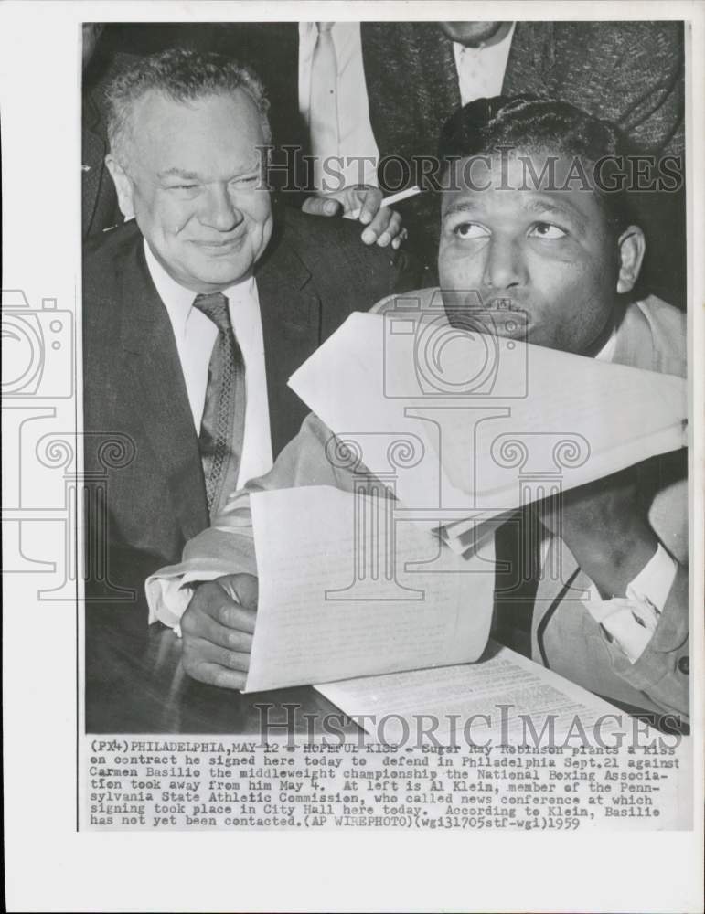 1959 Press Photo Boxer Sugar Ray Robinson and Al Klein in Philadelphia, PA - Historic Images