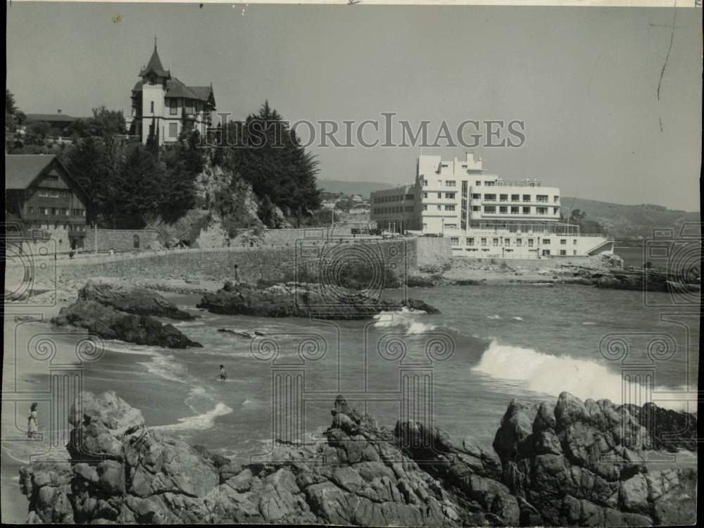 1946 Press Photo Hotel Mira Mar Sits on Seashore, Vina del Mar, Chile - Historic Images