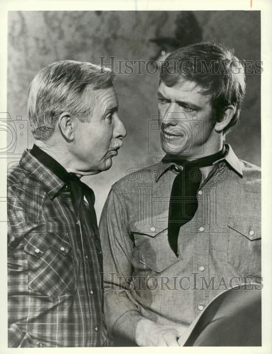 1968 Press Photo Actors Arthur O'Connell And Monte Markham On Television Series - Historic Images