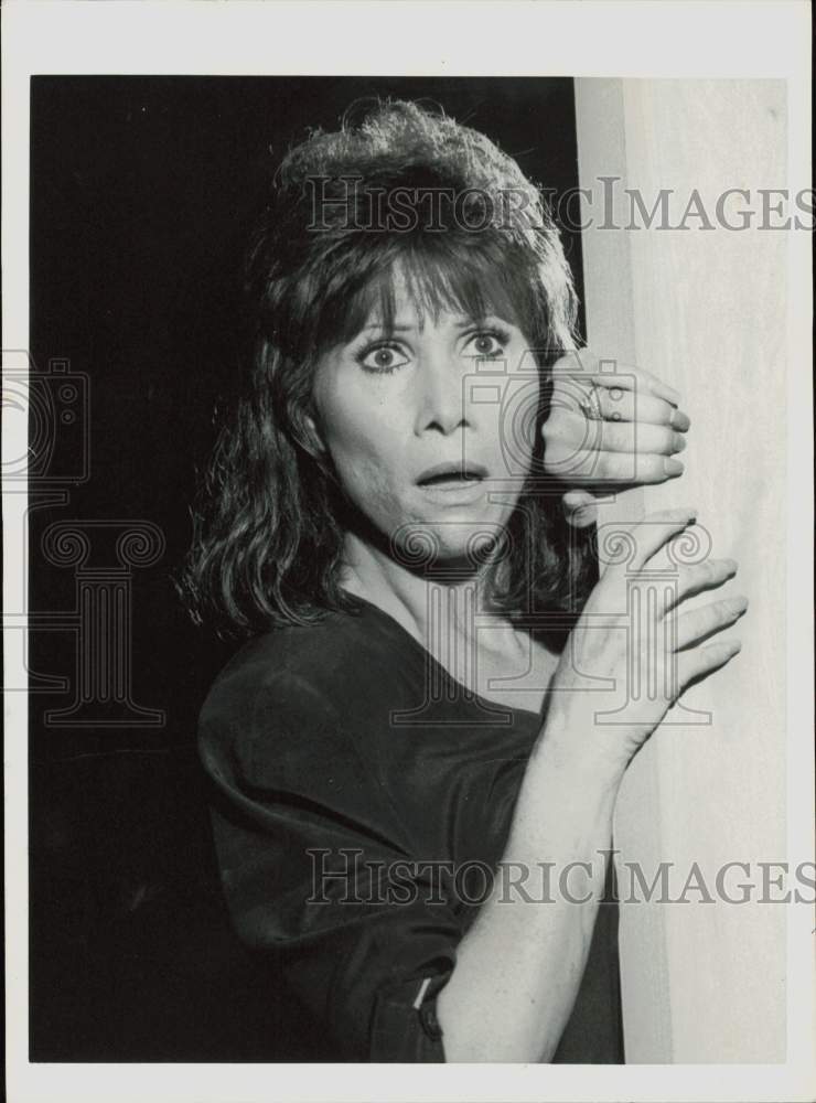 1986 Press Photo Actress Michele Lee Kidnapped On Television&#39;s &quot;Knots Landing&quot; - Historic Images