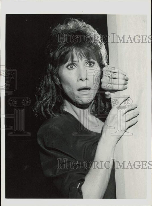 1986 Press Photo Actress Michele Lee Kidnapped On Television's "Knots Landing" - Historic Images