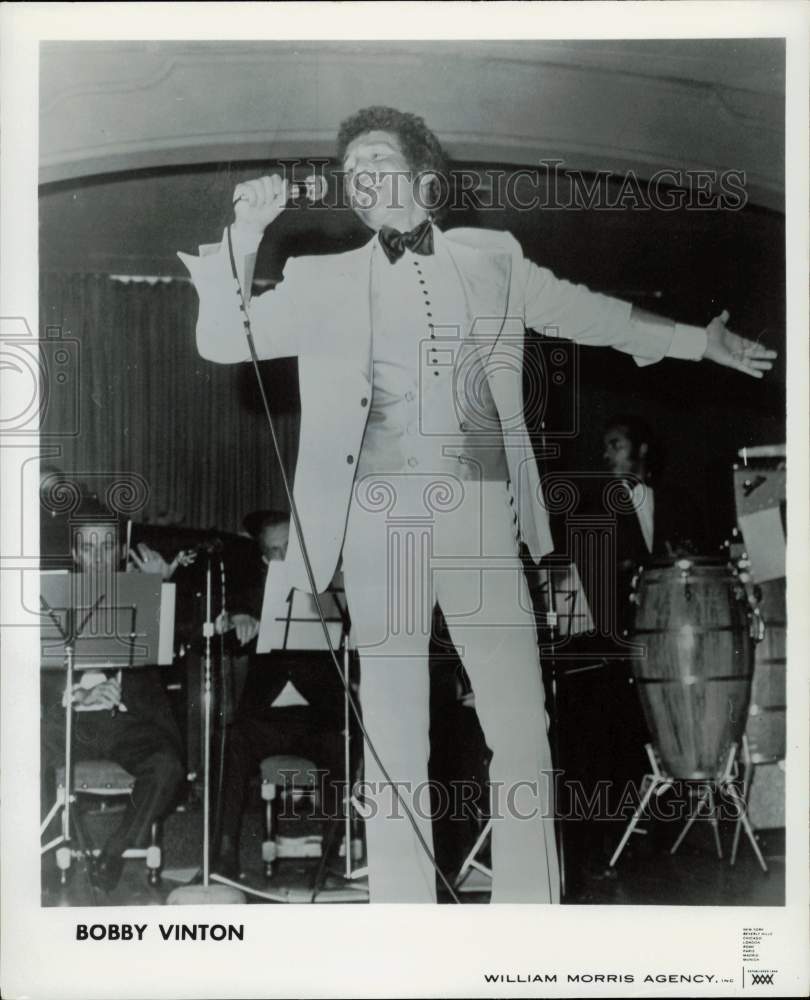 1975 Press Photo Singer And Occasional Actor Bobby Vinton From Pennsylvania - Historic Images