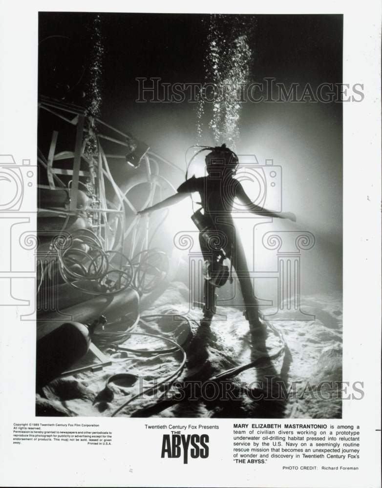 1988 Press Photo Actress Mary Elizabeth Mastrantonio in Film &quot;The Abyss&quot; - Historic Images