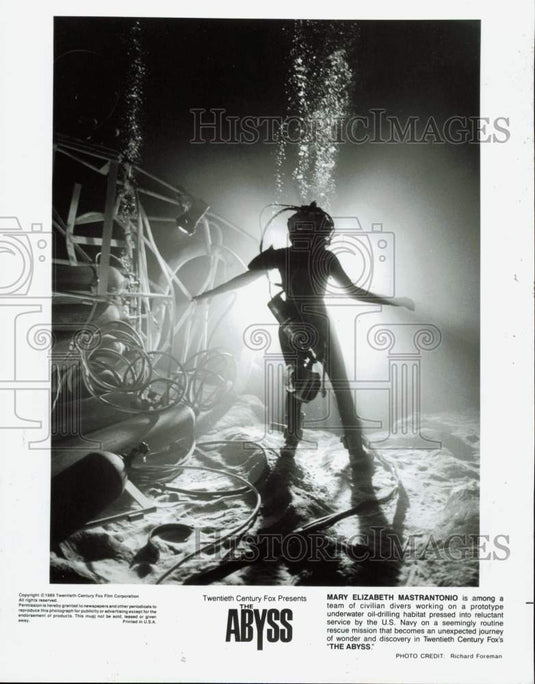 1988 Press Photo Actress Mary Elizabeth Mastrantonio in Film "The Abyss" - Historic Images