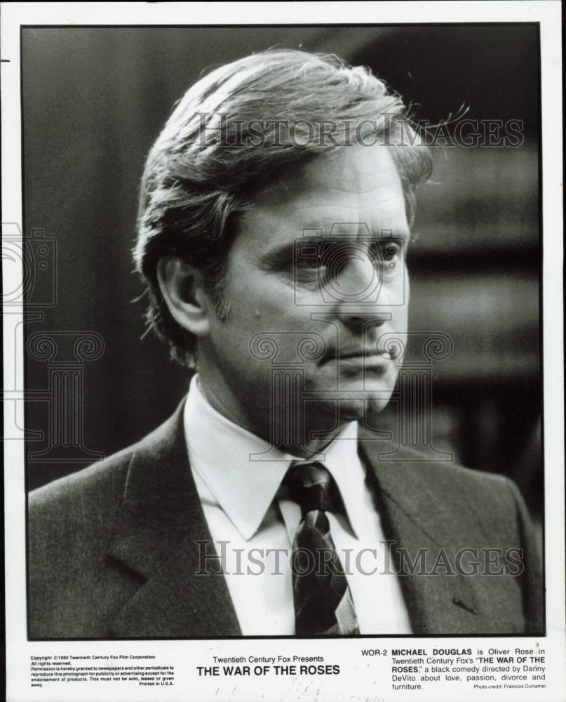 1989 Press Photo Actor Michael Douglas in Film &quot;The War of the Roses&quot; - Historic Images