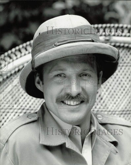 Press Photo Actor Bruce Boxleitner In Television Series "Bring 'Em Back Alive" - Historic Images