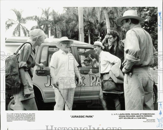 1993 Press Photo Cast Members From American Science Fiction Film "Jurassic Park" - Historic Images