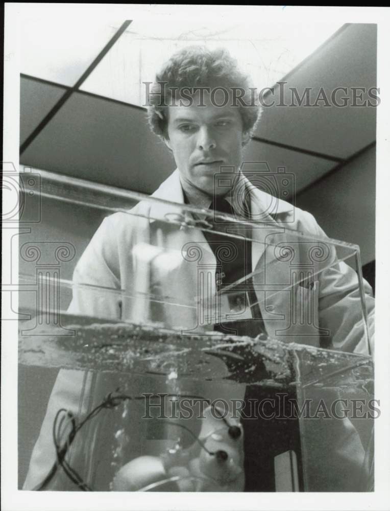 1983 Press Photo Actor Joseph Bottoms - afx19605 - Historic Images