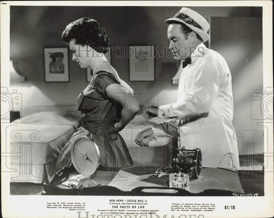 1960 Press Photo Bob Hope in a scene from "The Facts of Life" - afx21692 - Historic Images